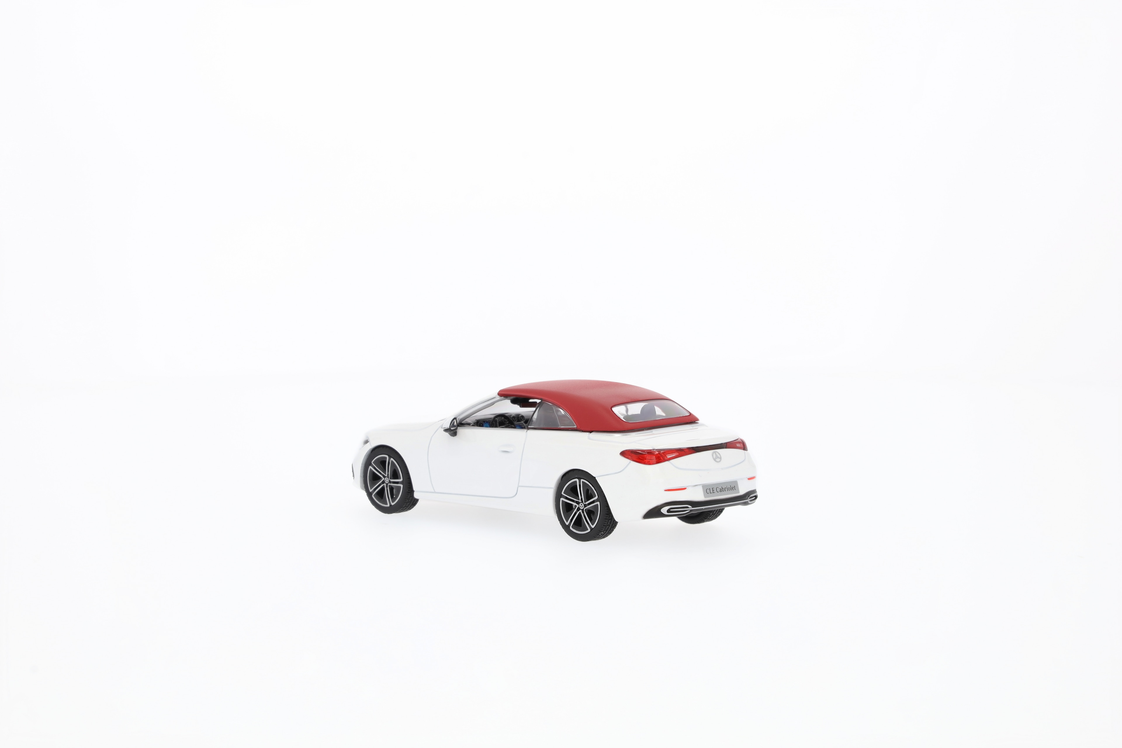 CLE Cabriolet, AVANTGARDE, A236 - MANUFAKTUR opalitvit bright, Norev, 1:43