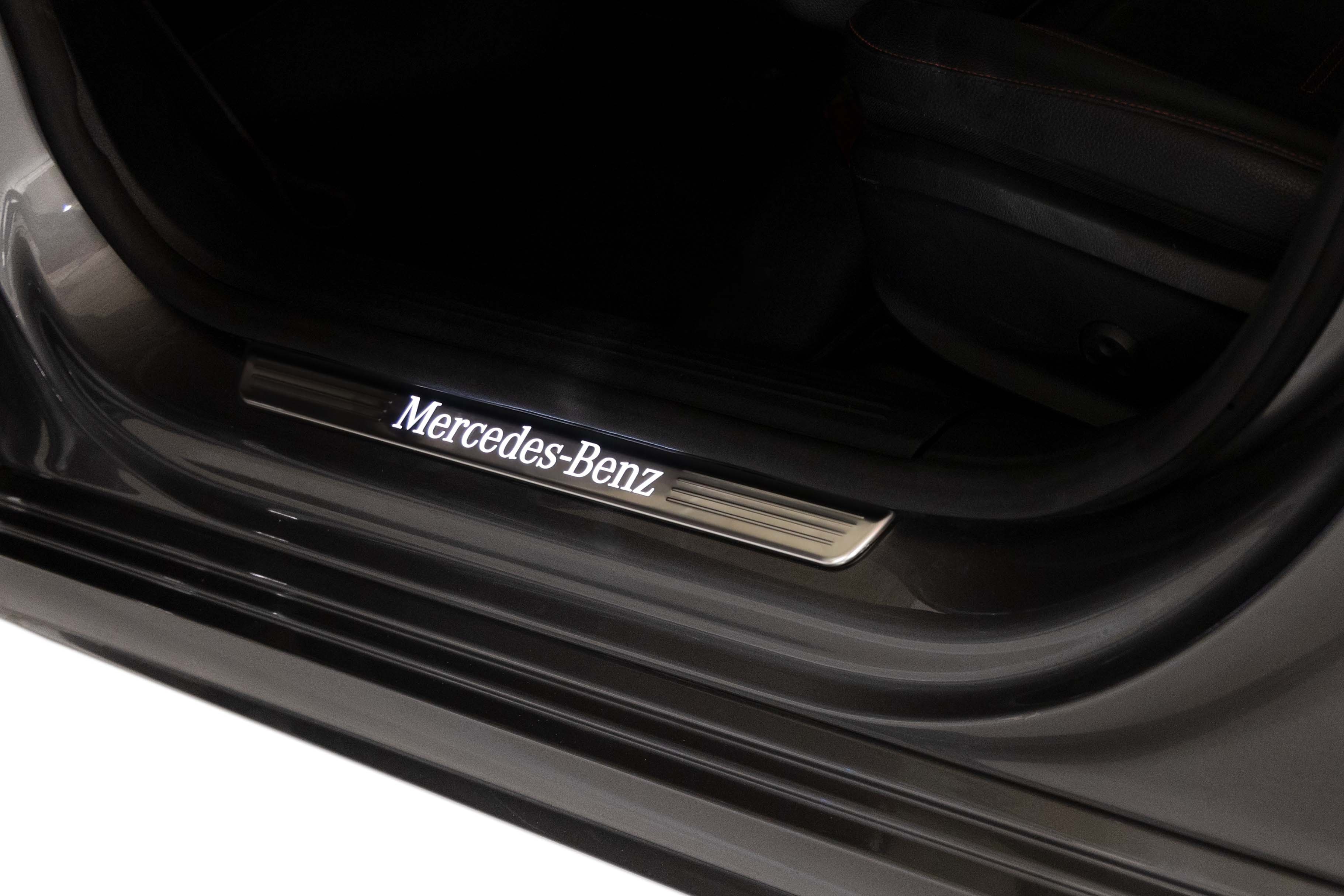 Utbytbart skydd för belyst instegslist, Mercedes-Benz, fram, 2 st. - Rostfritt stål, silverfärg / vit