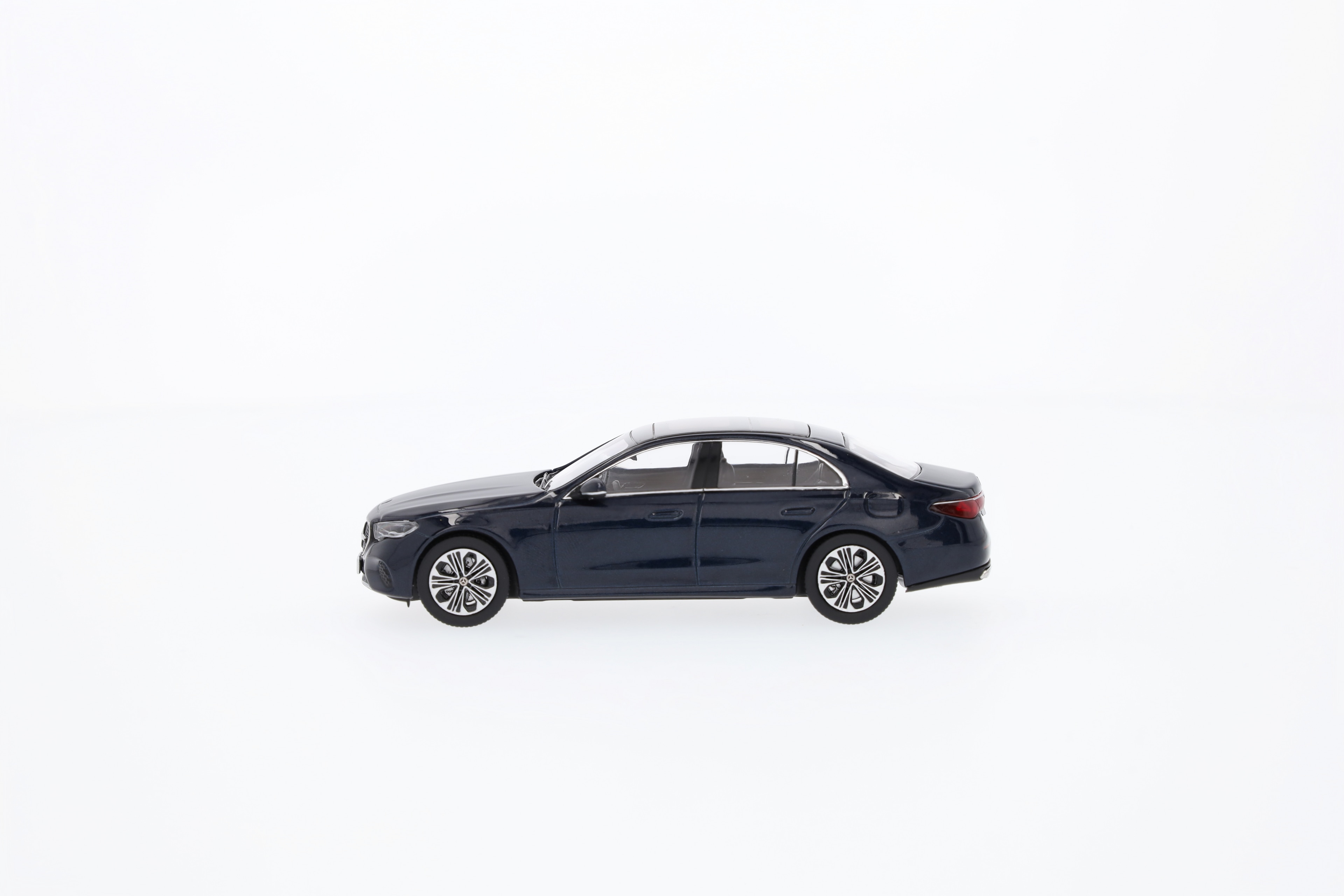 E-Klass, Sedan, AVANTGARDE, W214 - nautikblå, iScale, 1:43