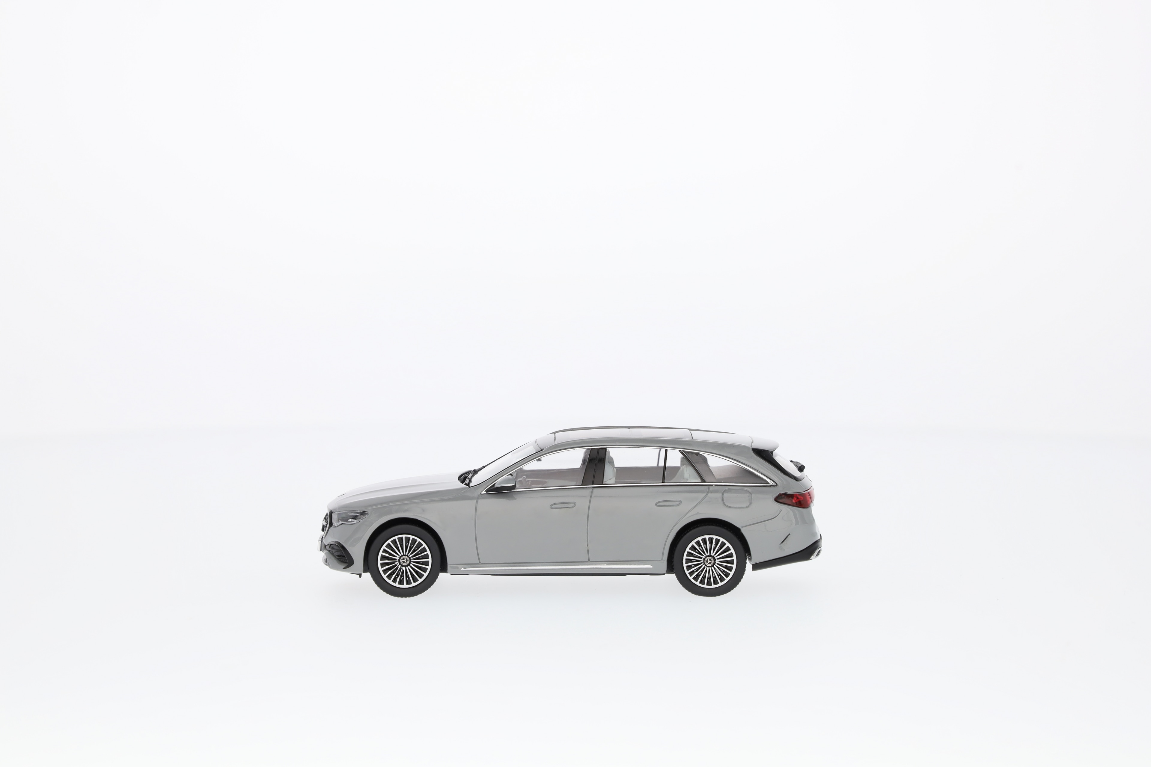 E-Klass, Kombi, AMG Line, S214 - MANUFAKTUR alpingrå solid, iScale, 1:43