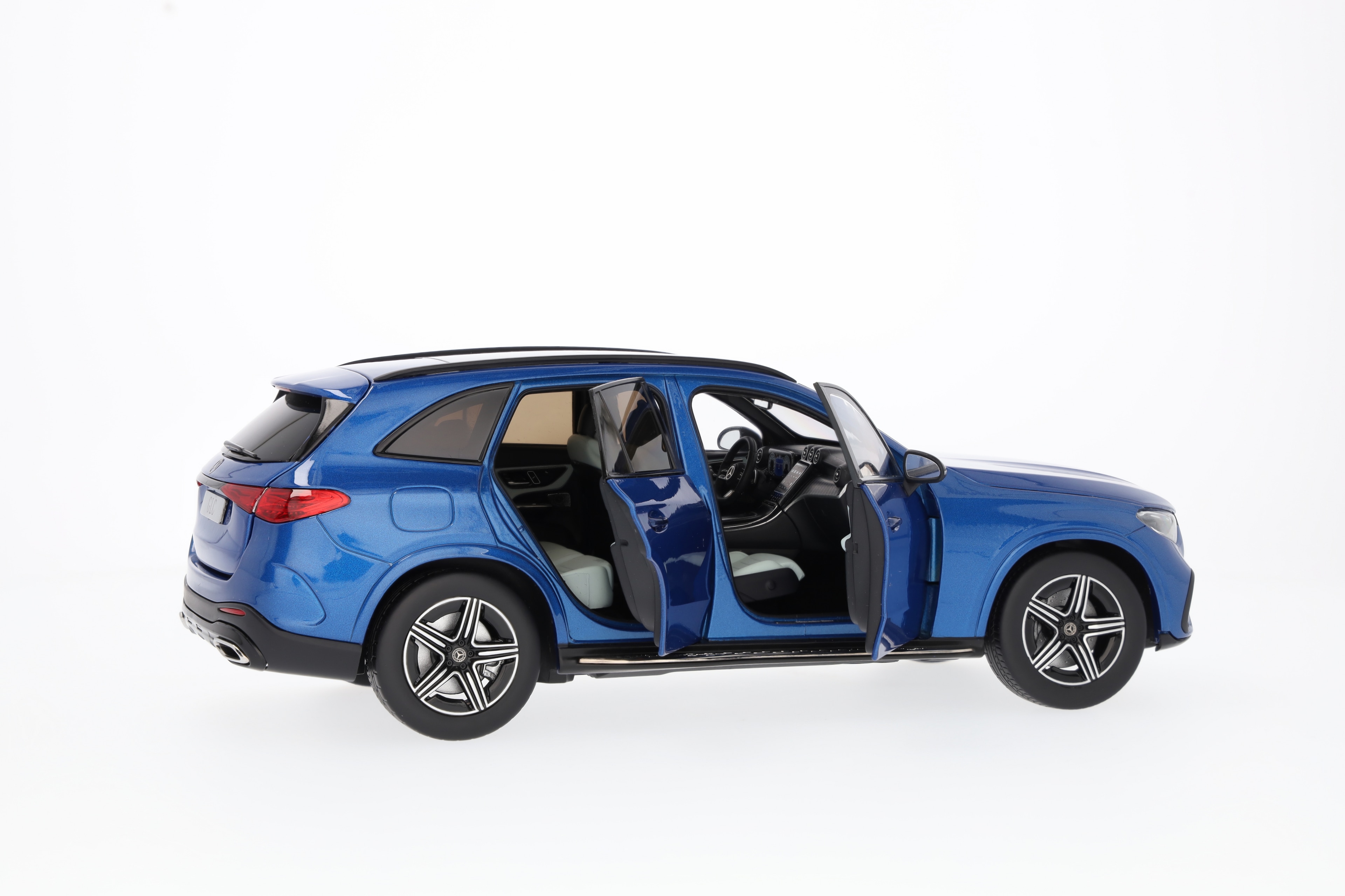 GLC, AMG Line, X254 - spektralblå, iScale, 1:18