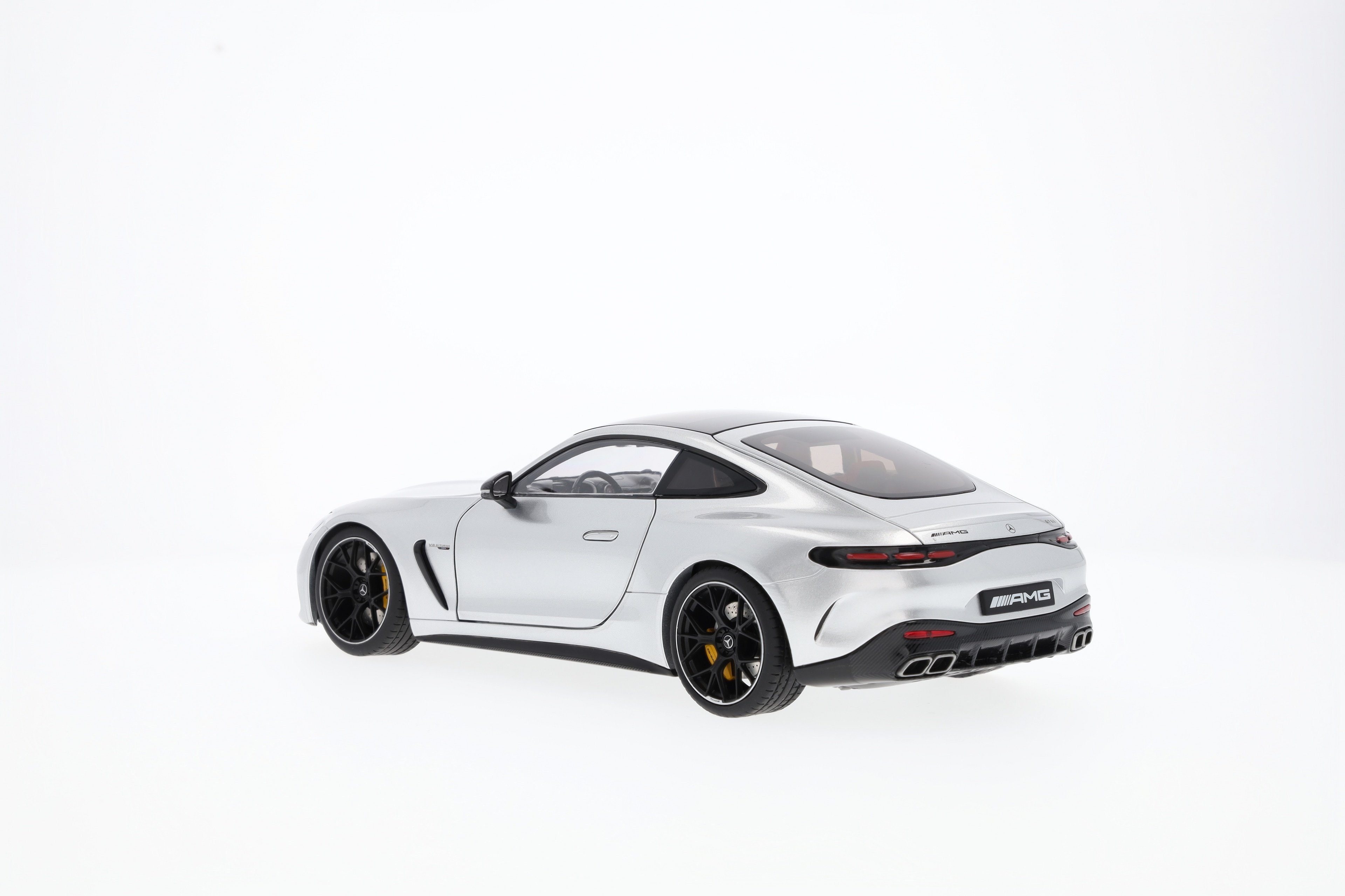 Mercedes-AMG GT 63, C192 - hightechsilver, NZG, 1:18