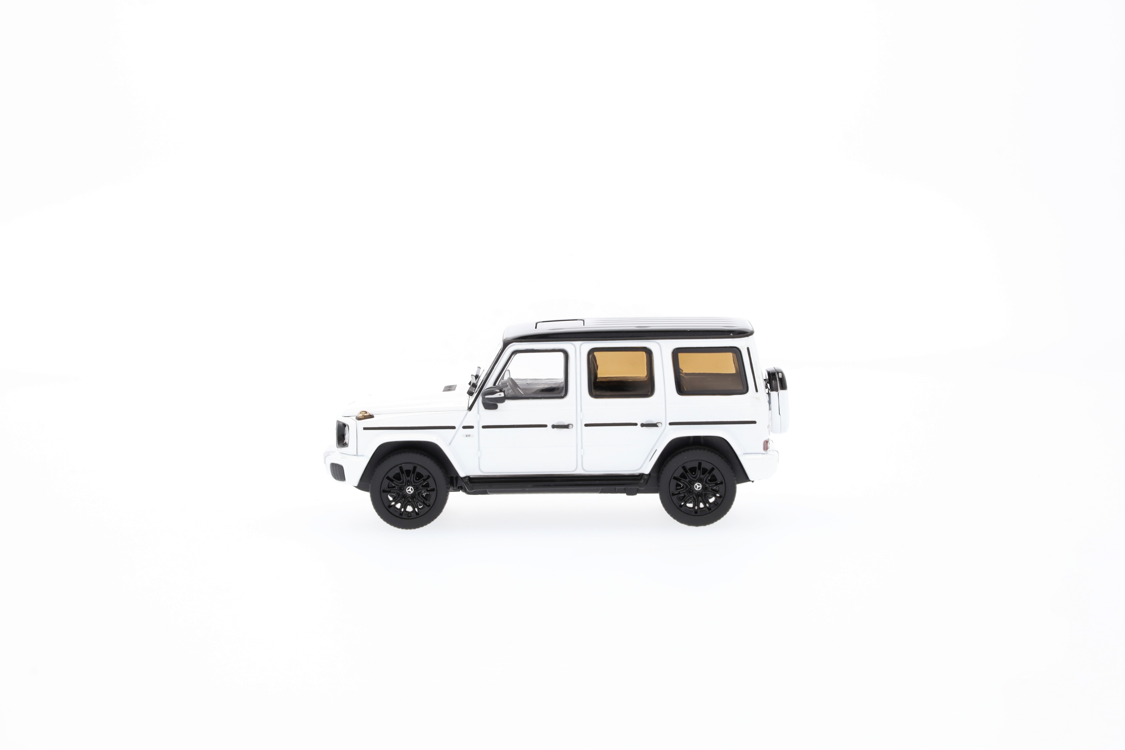 G 580 med EQ-teknik, Terrängbil, AMG Line, N465 - MANUFAKTUR opalitvit bright, Norev, 1:43