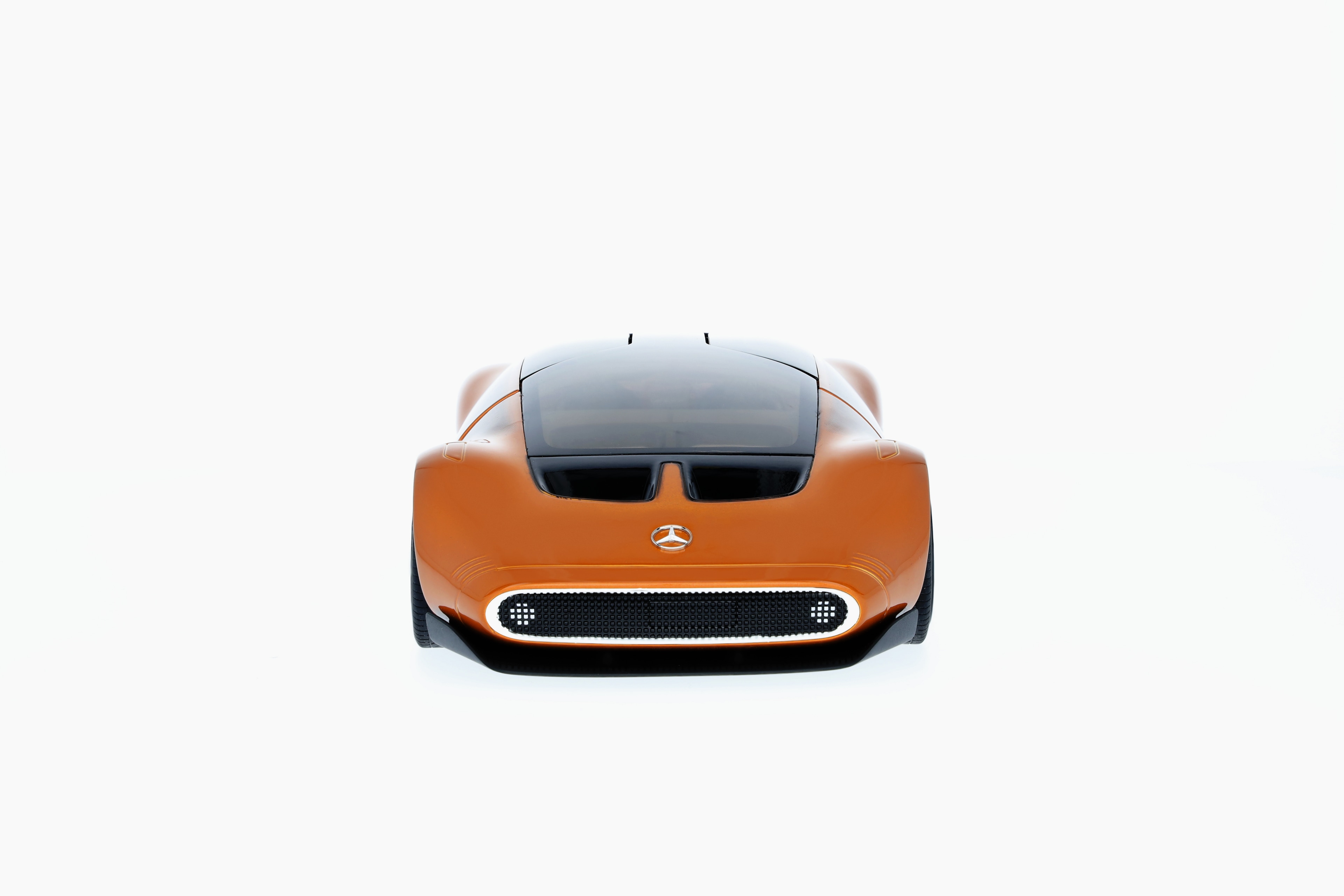 Vision One-Eleven Set med figur, Visningsbil - orange, NZG, 1:18