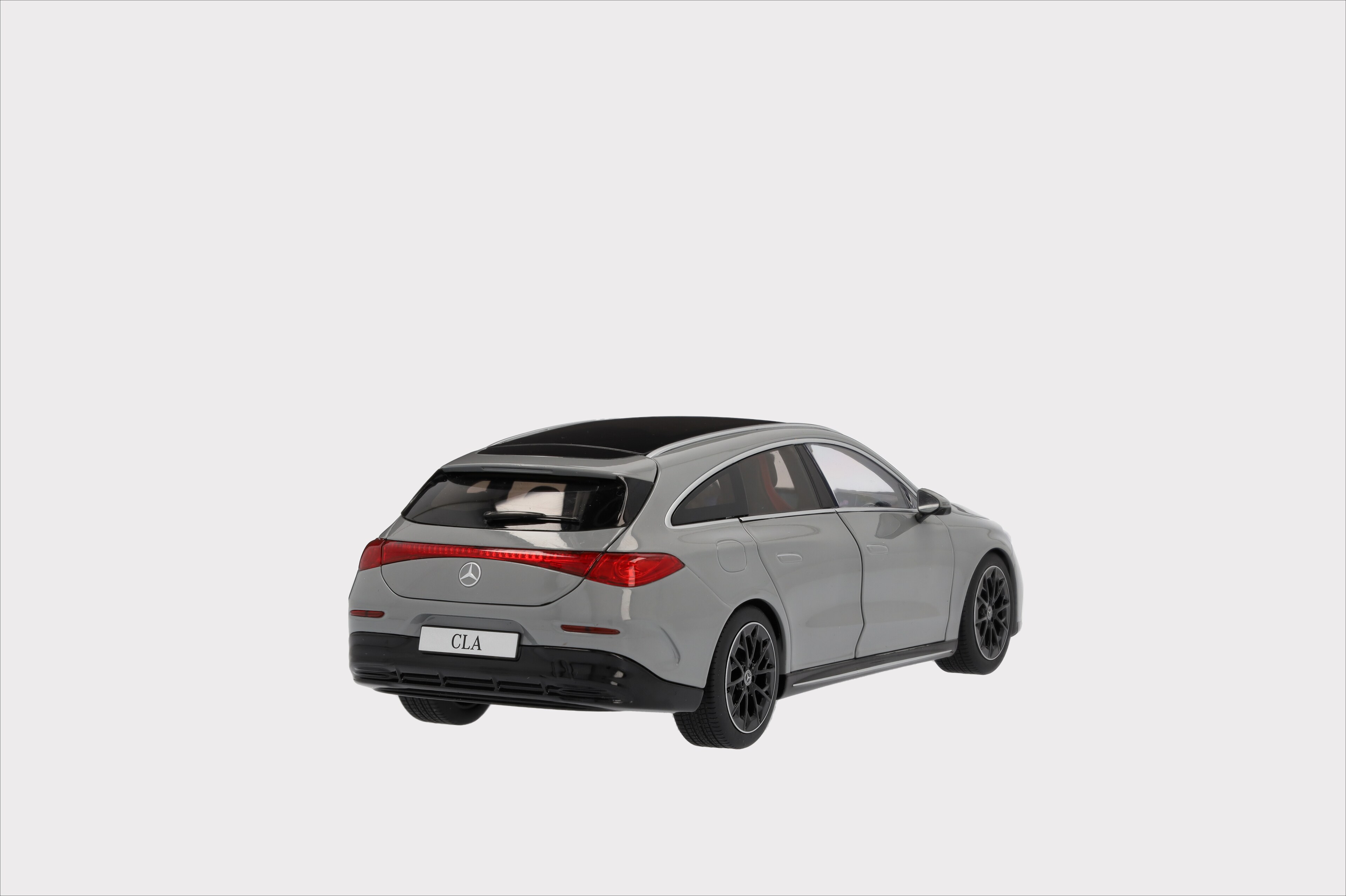 CLA, Shooting Brake, X174 - MANUFAKTUR alpingrå solid, NZG, 1:18