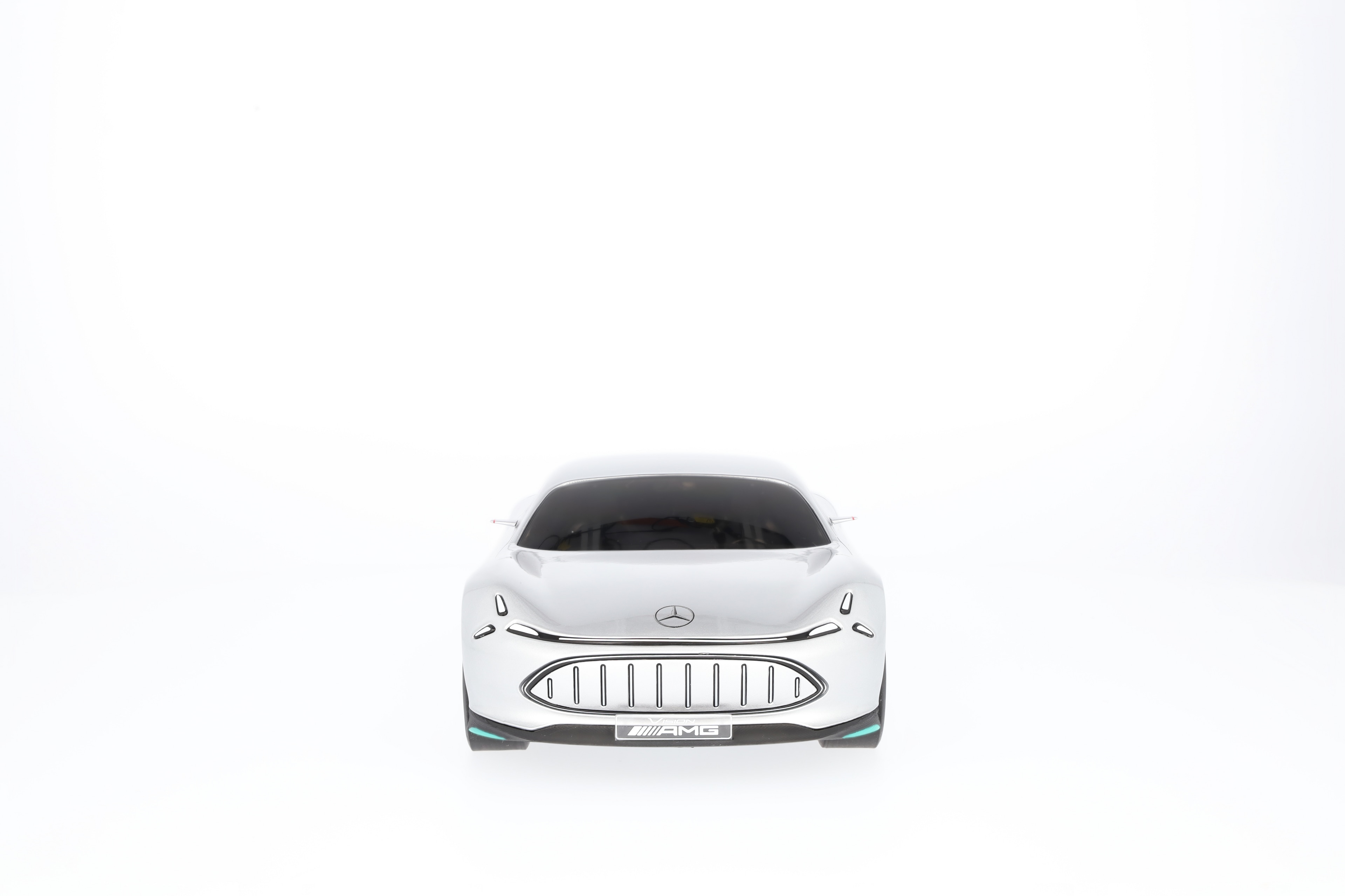 Vision AMG, Visningsbil - silver alubeam, NZG, 1:18