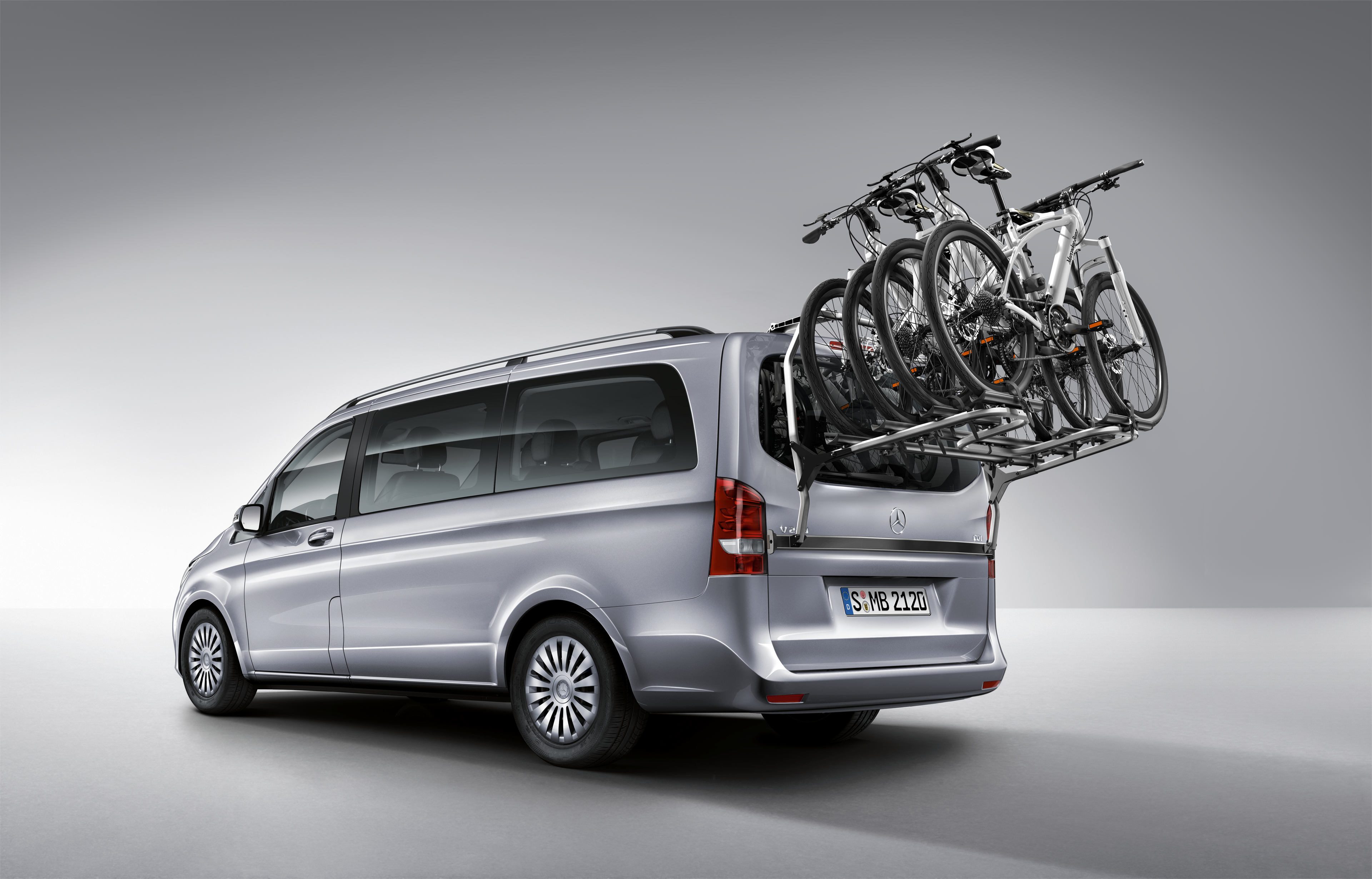 Cykelhållare på bakluckan, på baklucka - Aluminium / Stål / Plast, silverfärg / svart
