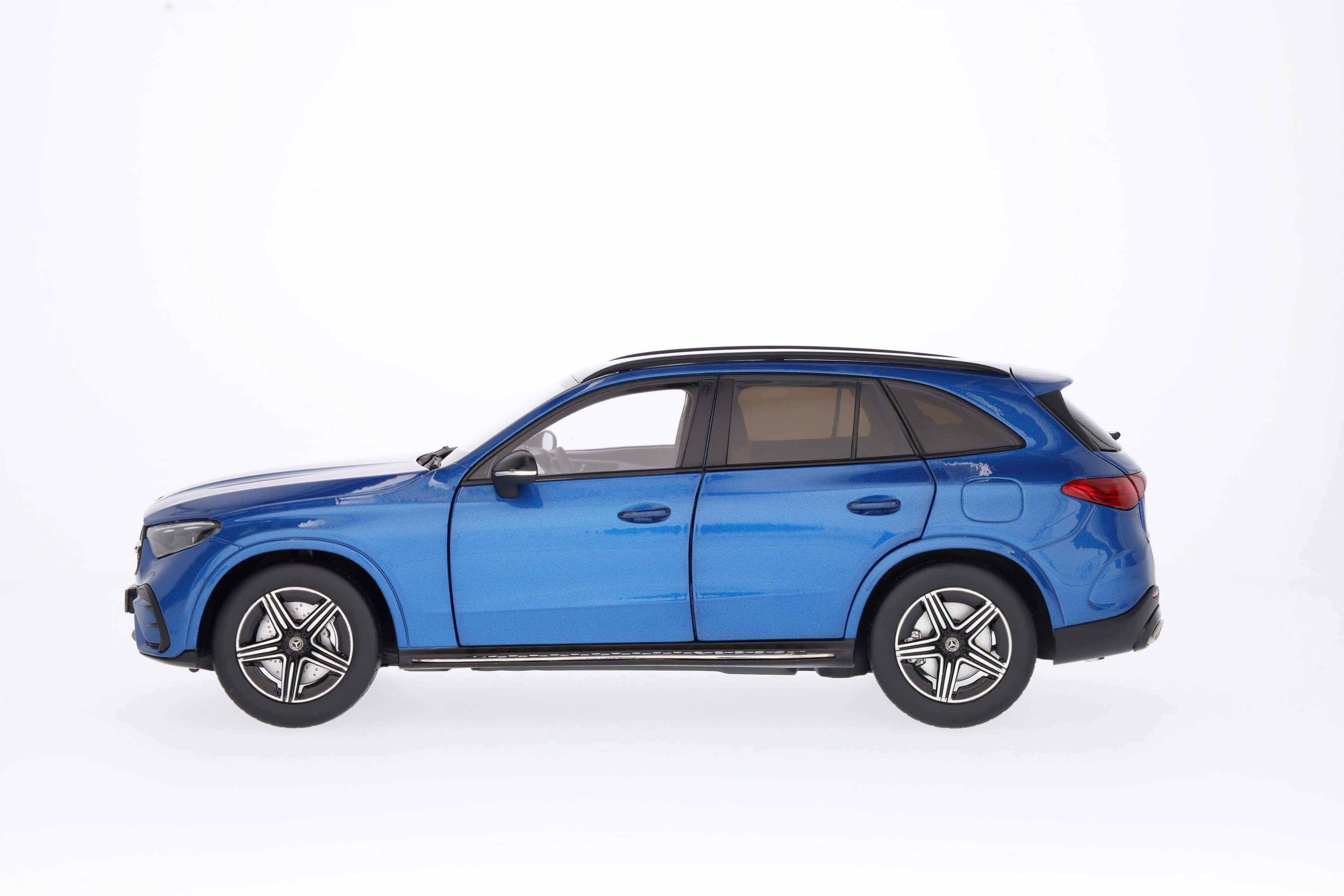 GLC, AMG Line, X254 - spektralblå, iScale, 1:18