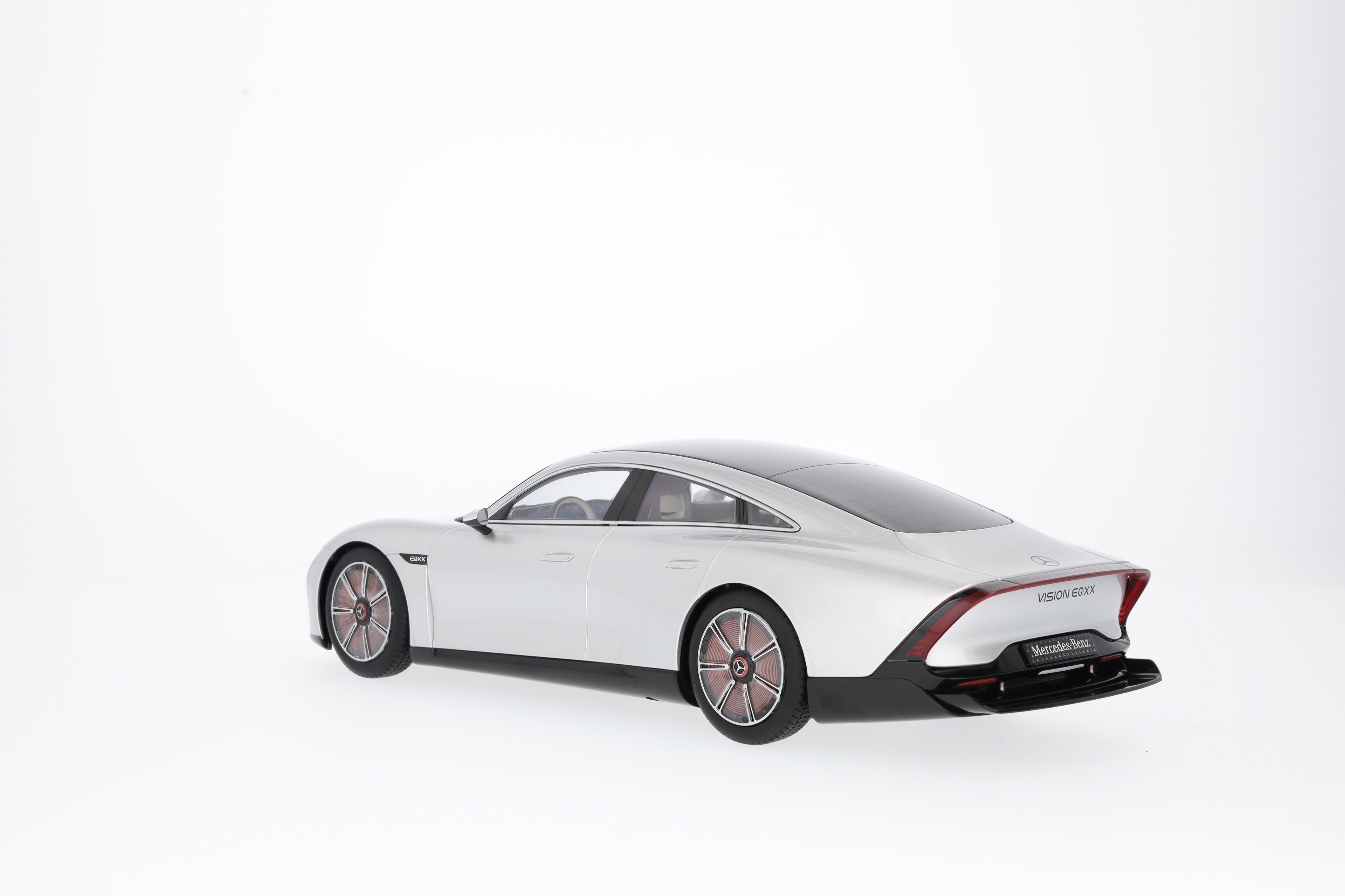 Vision EQXX, Visningsbil - silver alubeam, NZG, 1:18