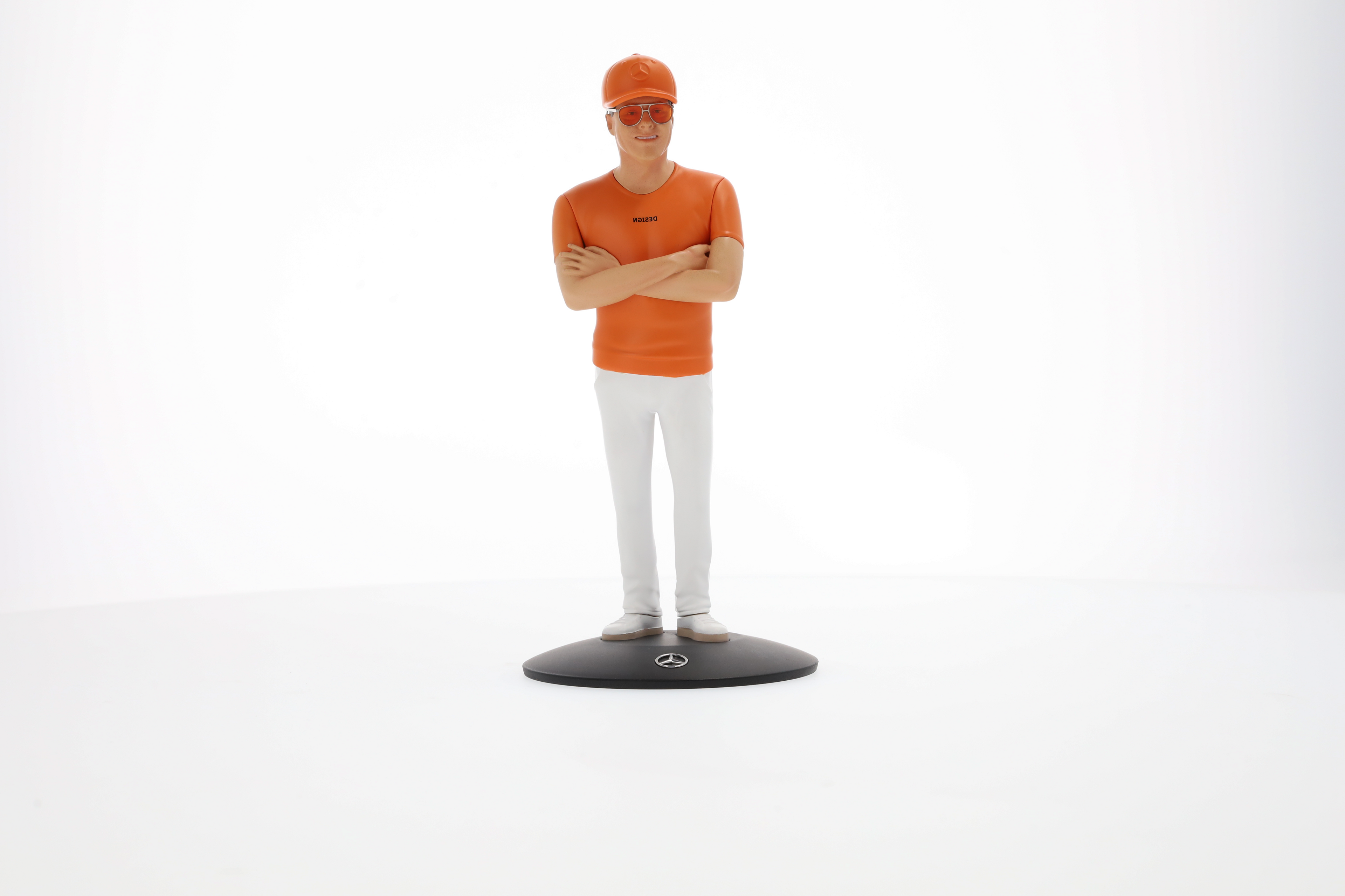 Vision One-Eleven Set med figur, Visningsbil - orange, NZG, 1:18