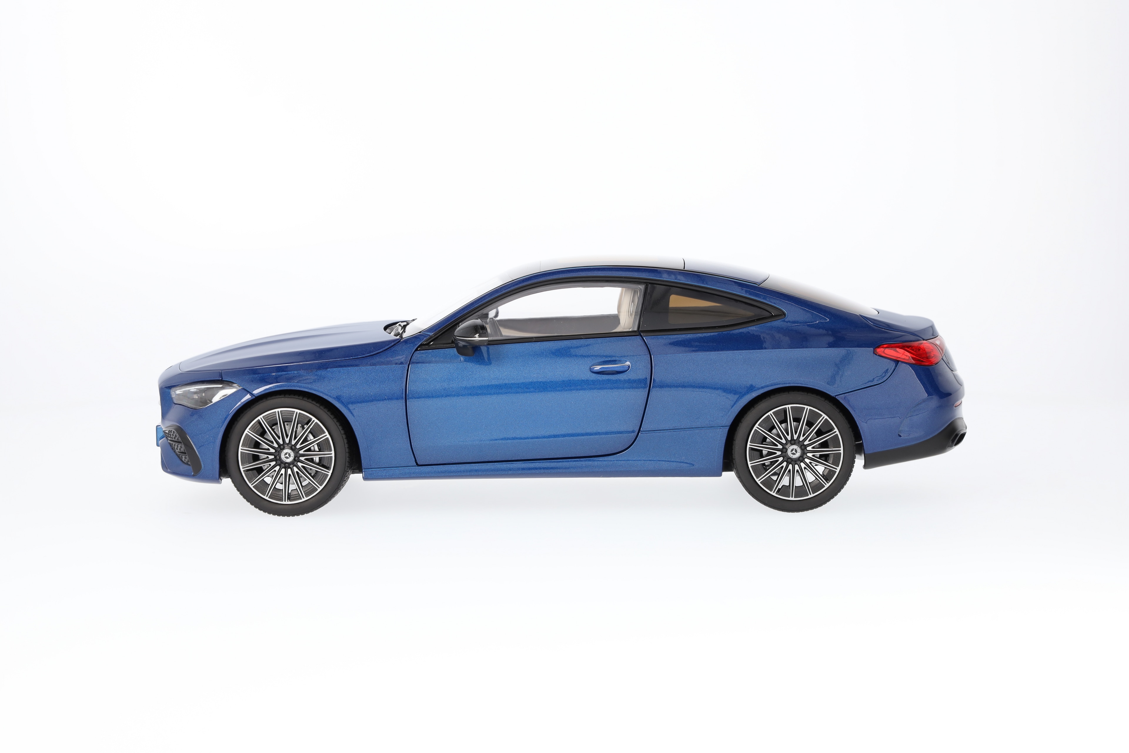 CLE Coupé, AMG Line, C236 - spektralblå, Norev, 1:18
