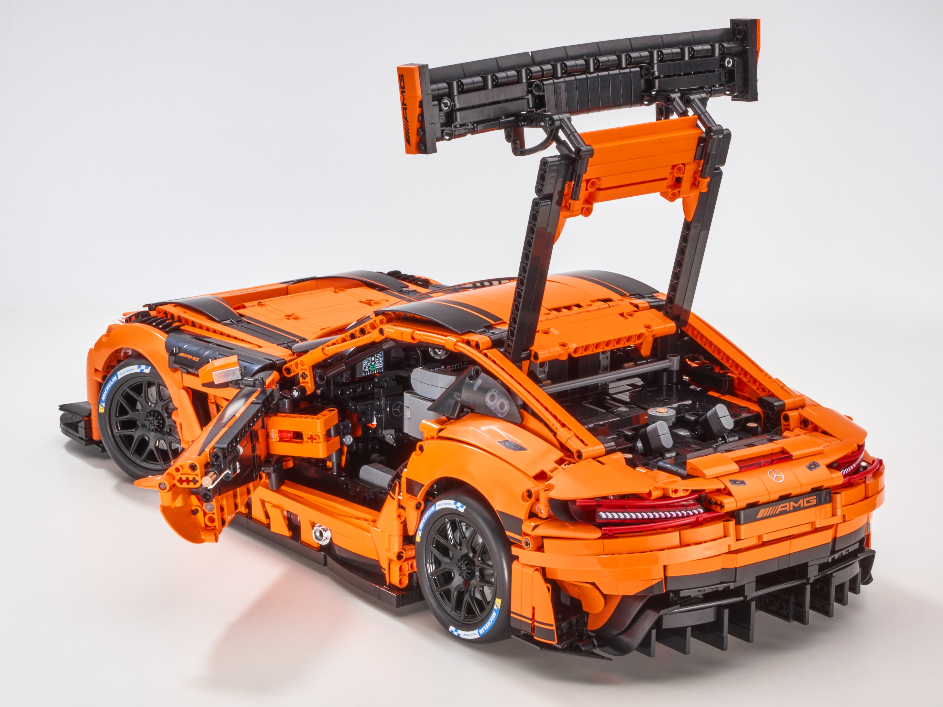 Mercedes-AMG GT3, Klämkomponentmodell, C190 - orange, CaDa, 1:8