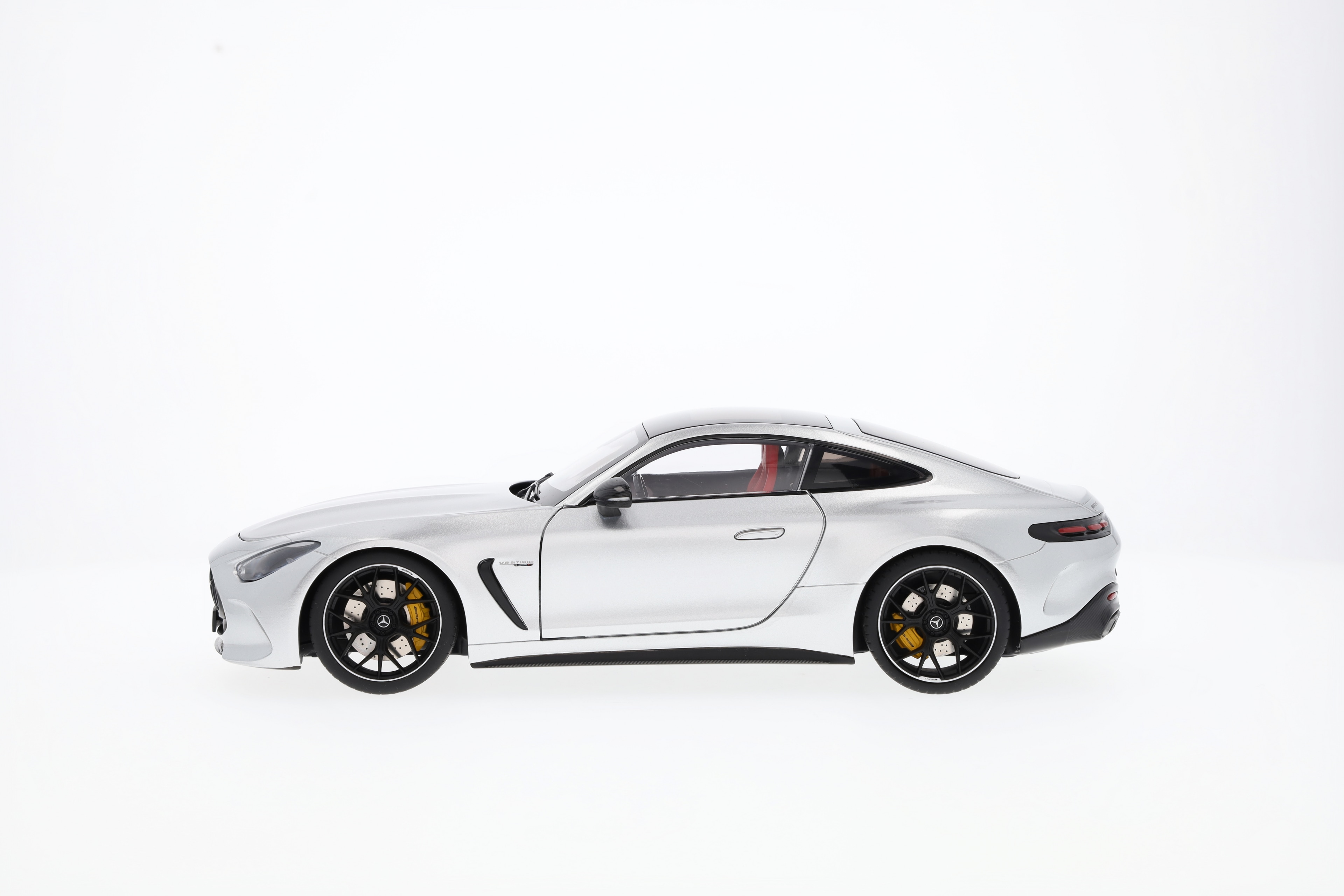 Mercedes-AMG GT 63, C192 - hightechsilver, NZG, 1:18