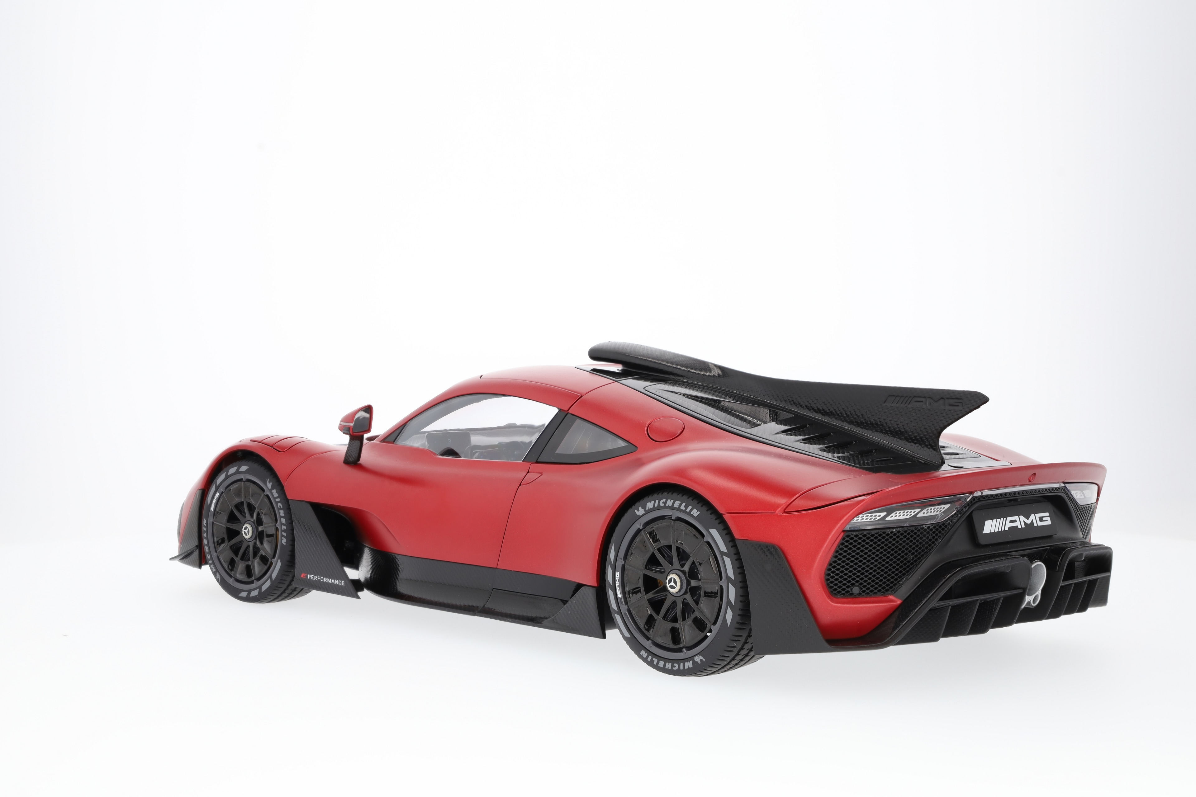 Mercedes-AMG ONE, C298 - designo patagonienröd magno, NZG, 1:12