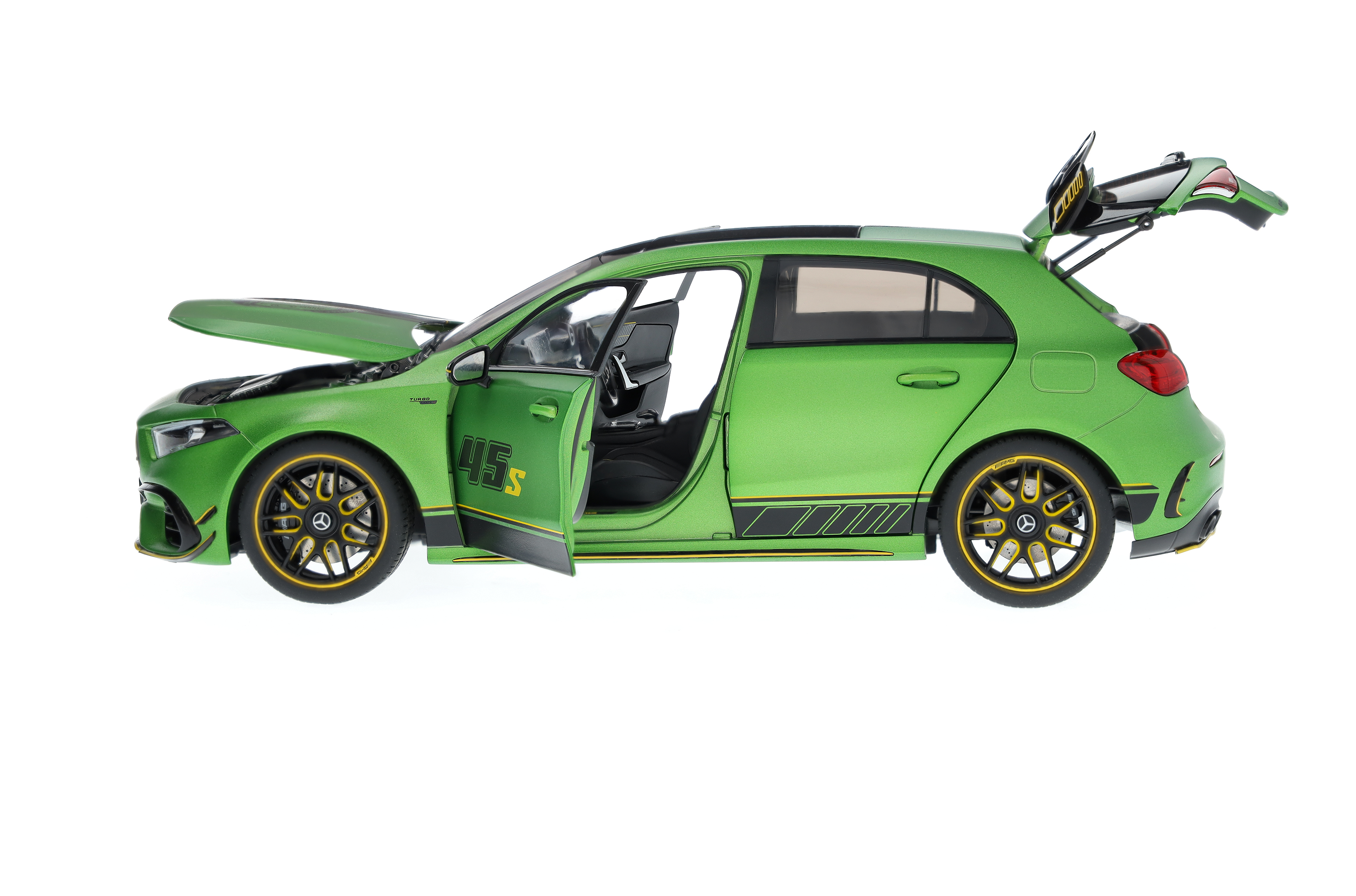 Mercedes-AMG A 45 S 4MATIC  - green ljus magno, NZG, 1:18