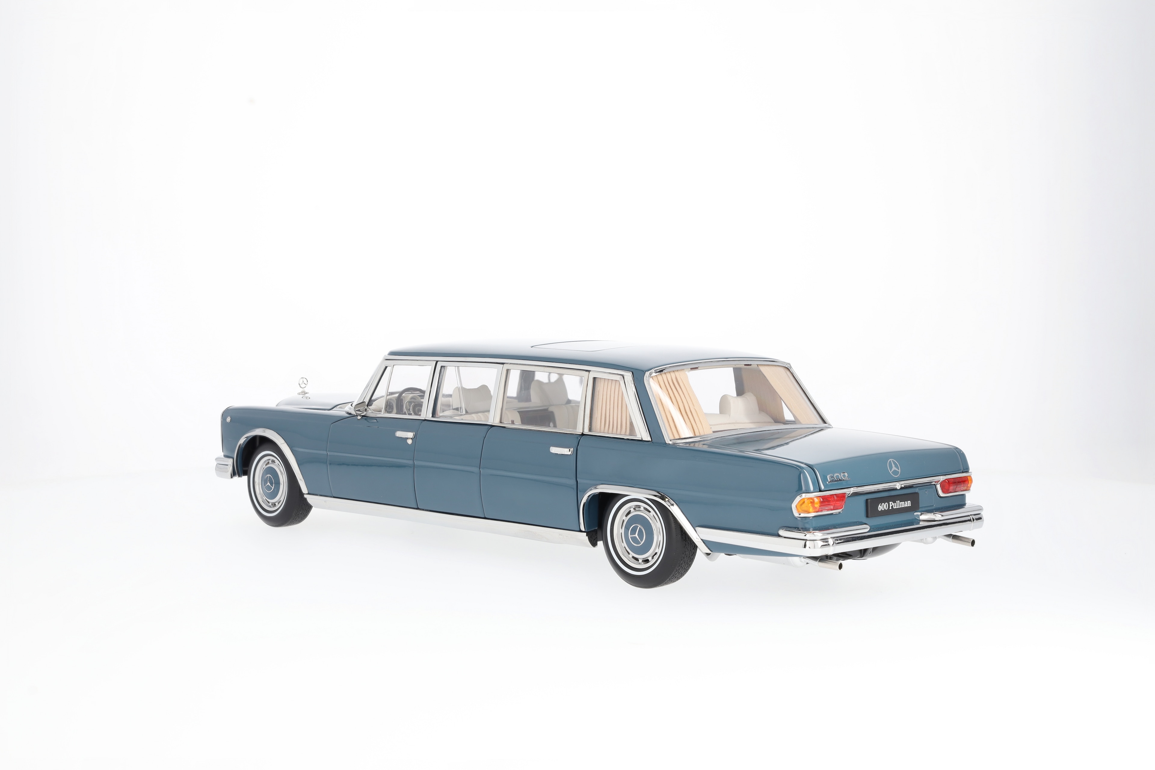 600 Pullman W 100 (1963–1981) - blå, NZG, 1:18
