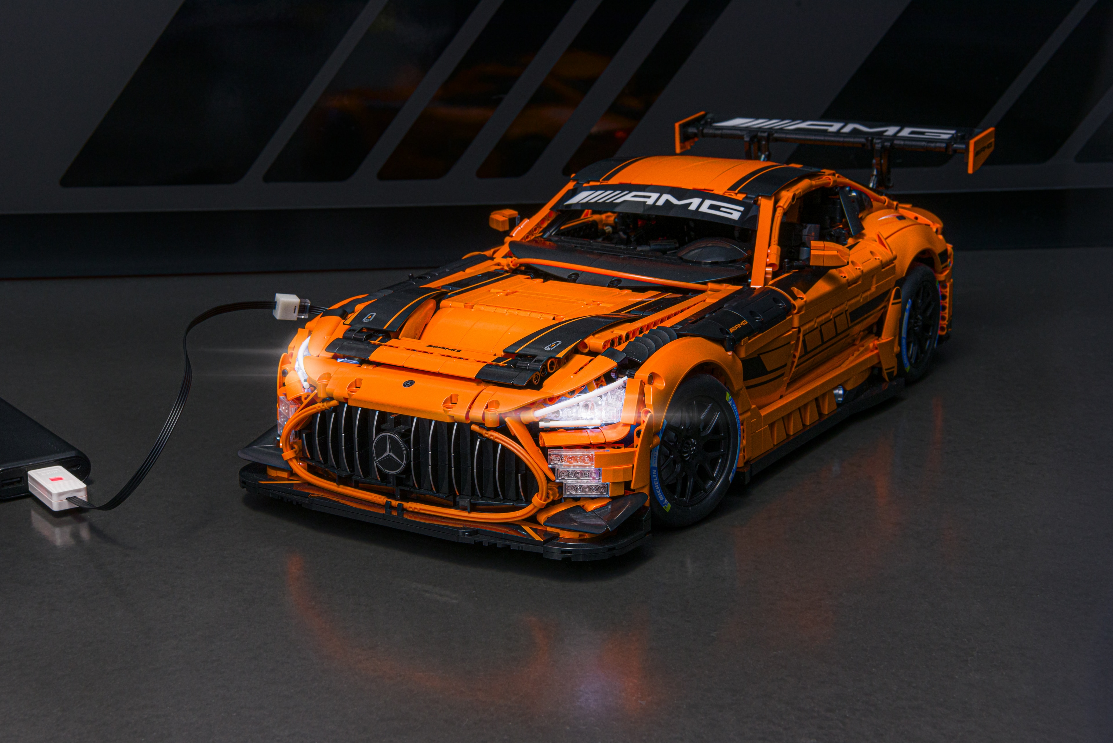 Mercedes-AMG GT3, Klämkomponentmodell, C190 - orange, CaDa, 1:8