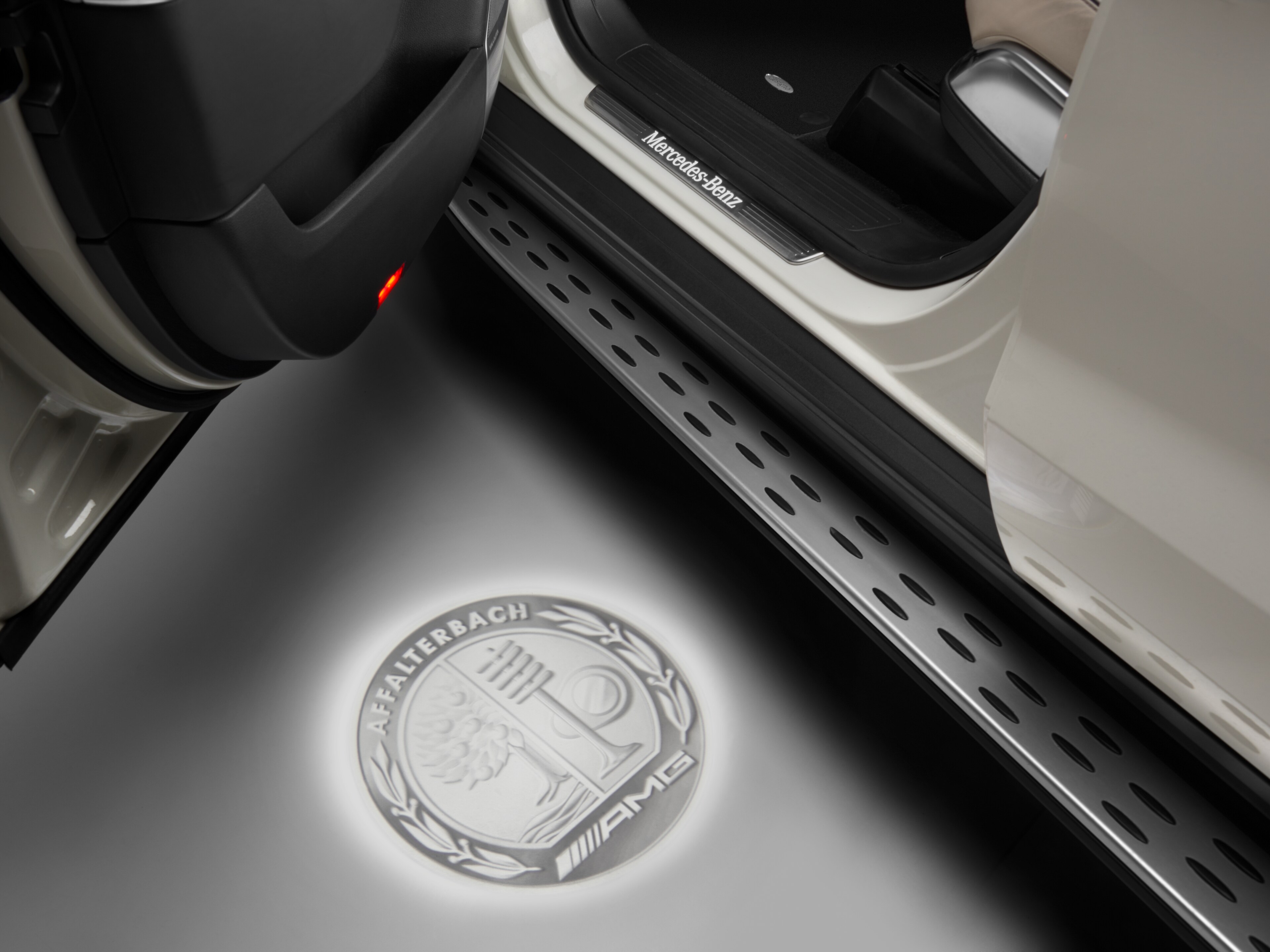 LED-logoprojektor, AMG emblem - 1 set