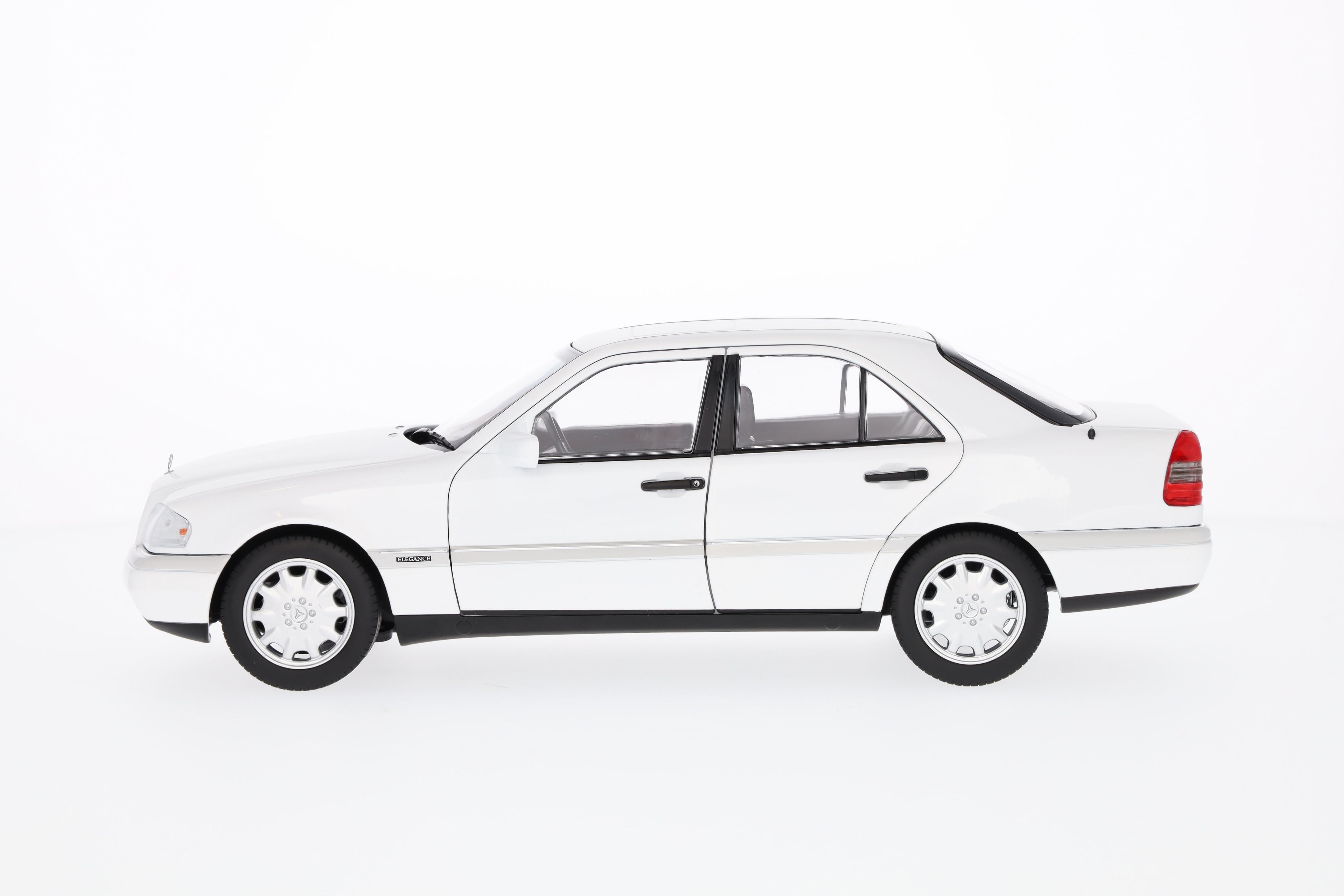 C 200 Sedan W 202 (1993–1996) - polarvit, Norev, 1:18