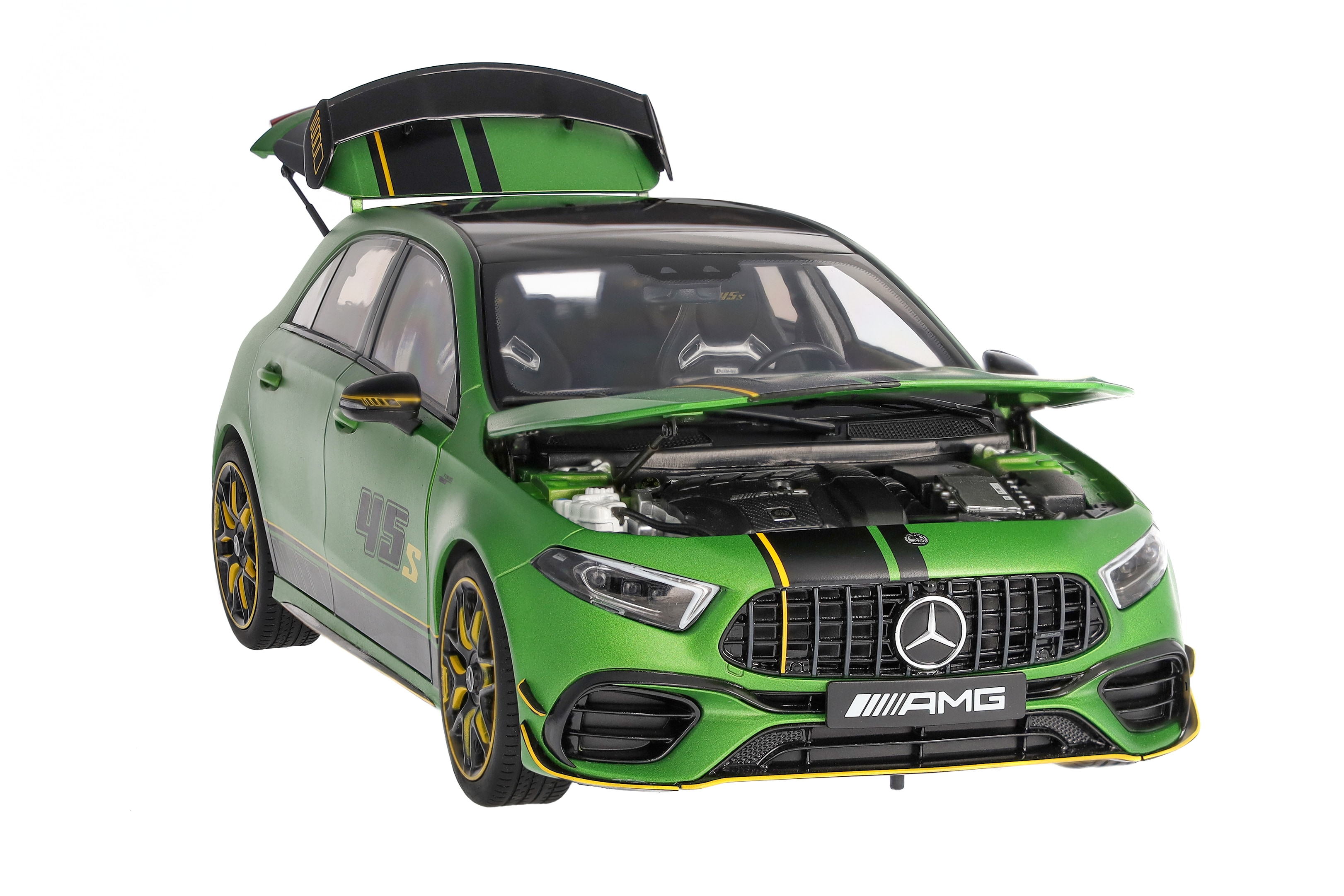 Mercedes-AMG A 45 S 4MATIC  - green ljus magno, NZG, 1:18