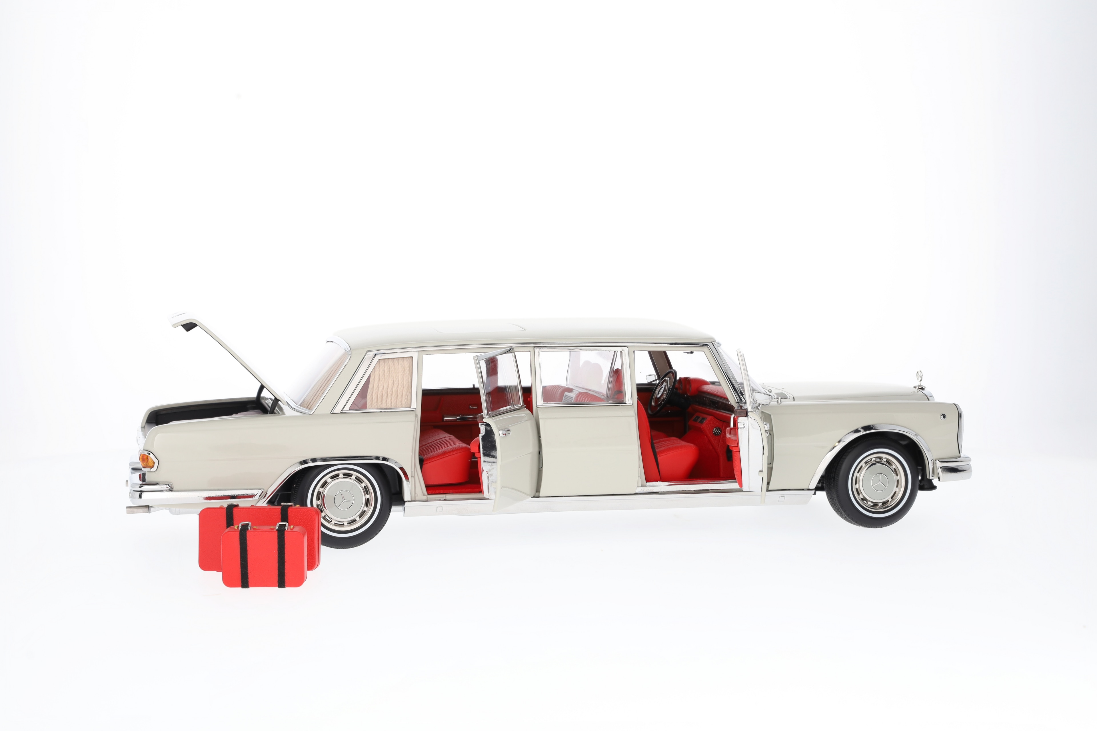 600 Pullman W 100 (1963–1981) - vitgrå, NZG, 1:18
