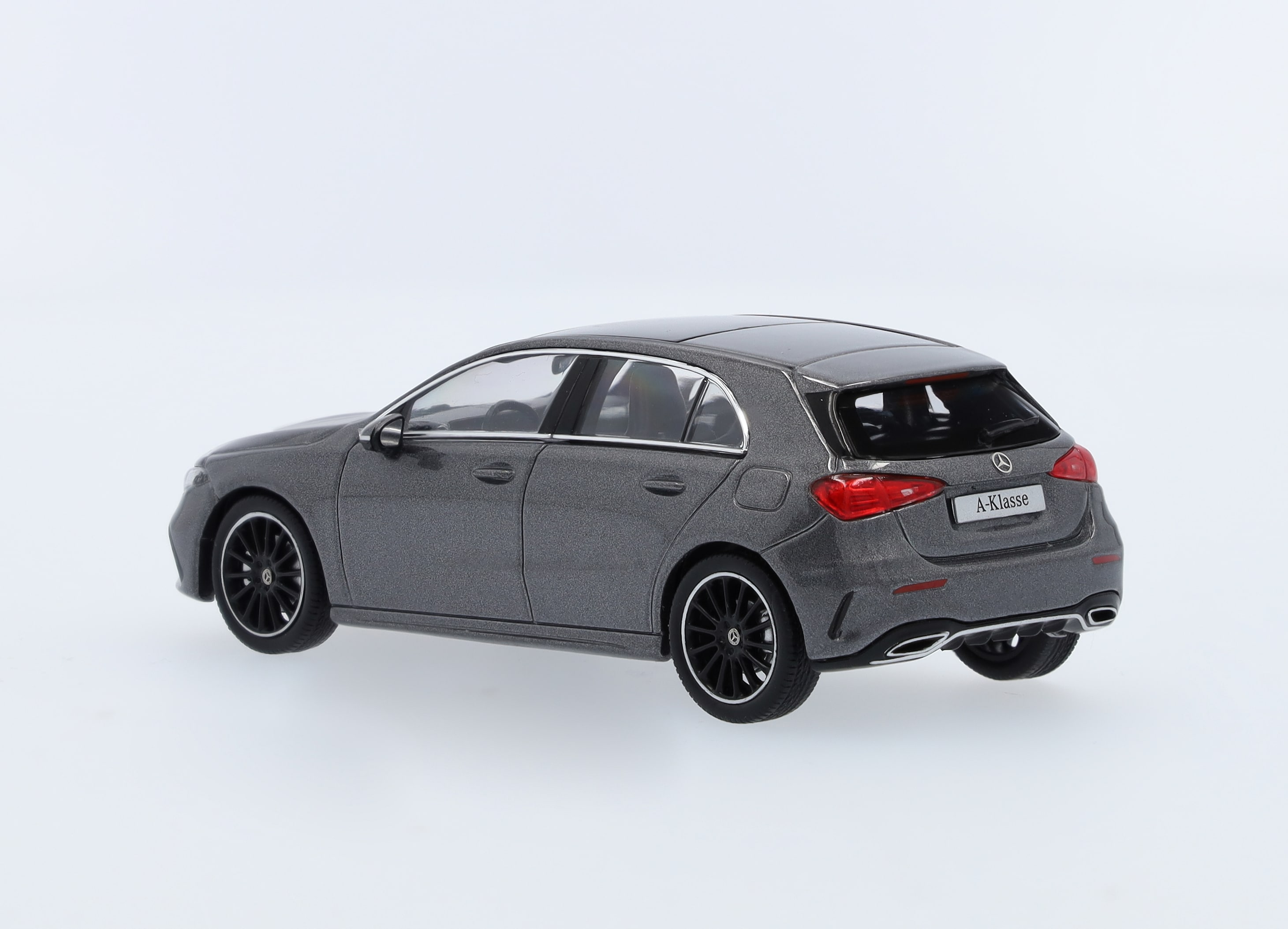 A-Klass, Kompaktsedan, AMG Line, W177 - bergsgrå, Minimax, 1:43