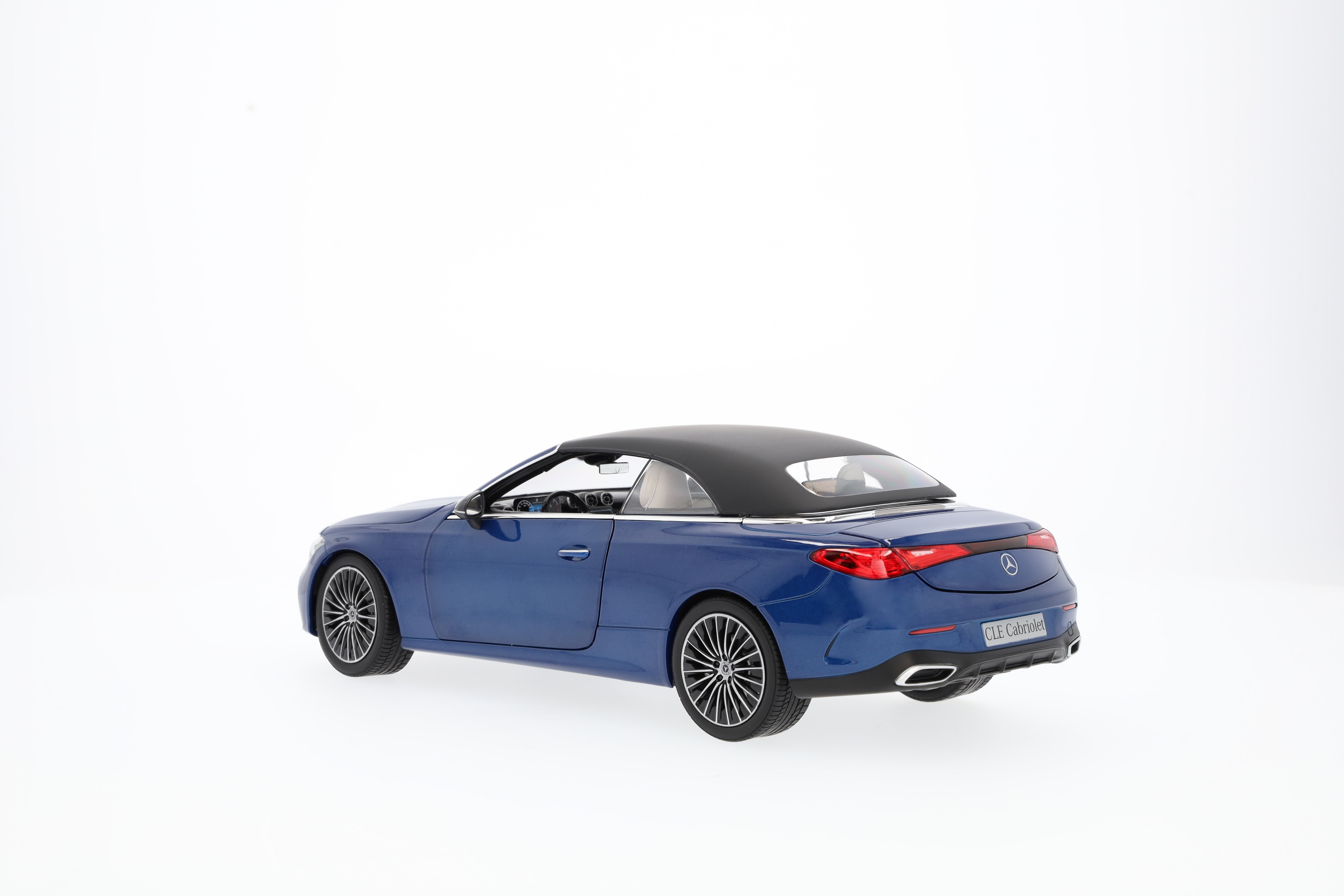 CLE Cabriolet, AMG Line, A236 - spektralblå, Norev, 1:18