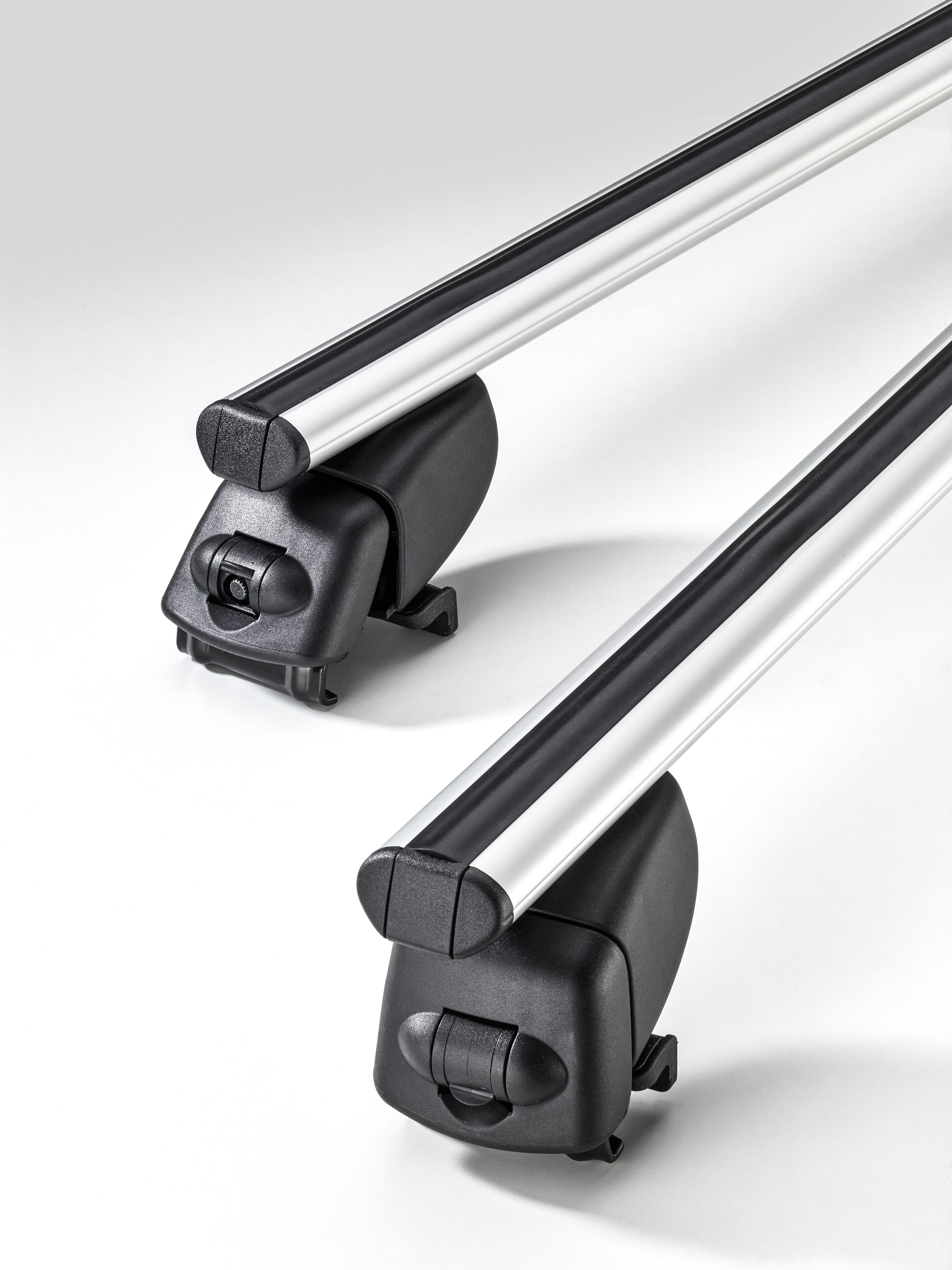Relinghållare Alustyle, två tvärbågar - Aluminium / Plast, silverfärg / svart