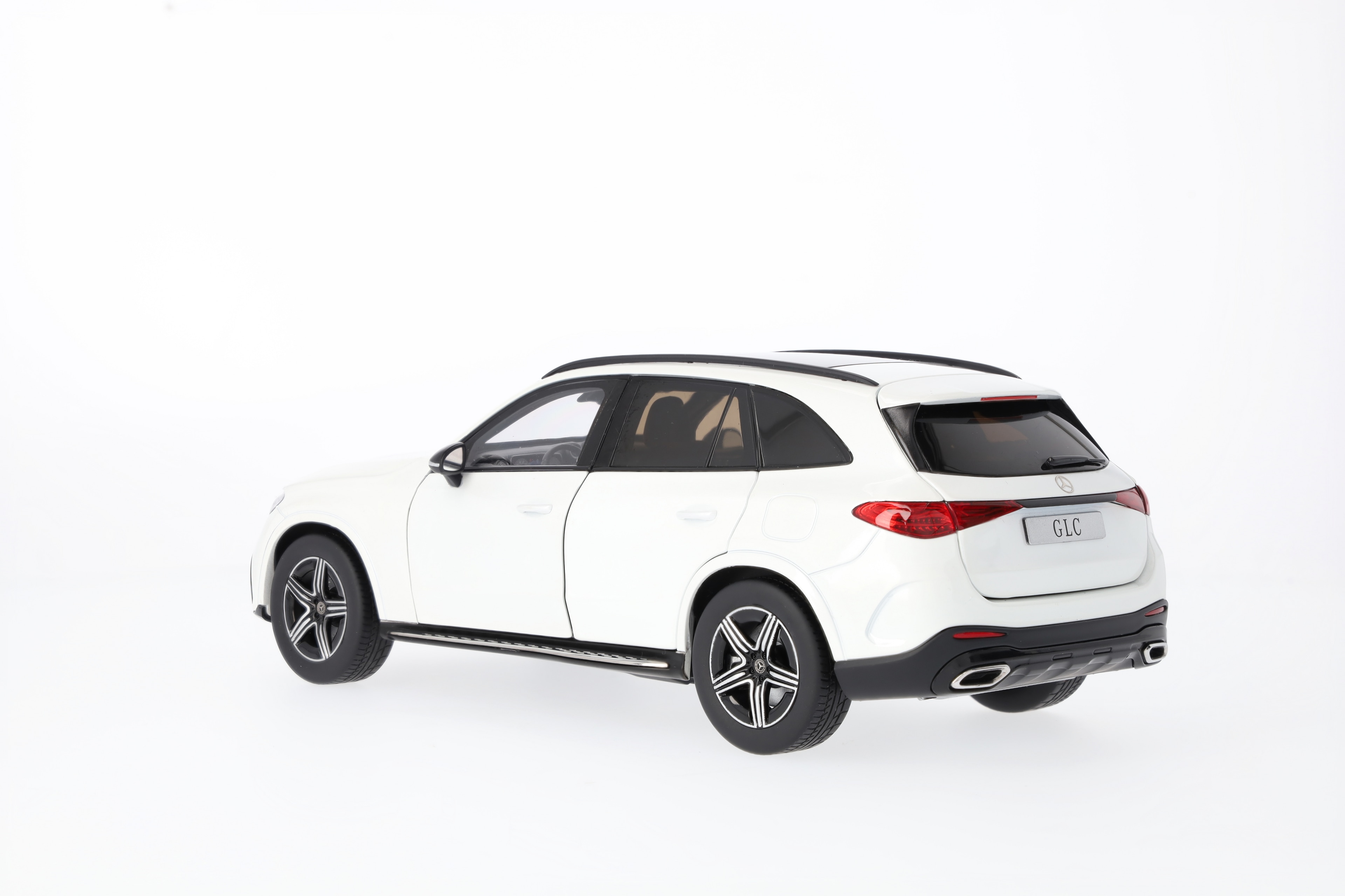 GLC, AMG Line, X254 - MANUFAKTUR opalitvit bright, iScale, 1:18