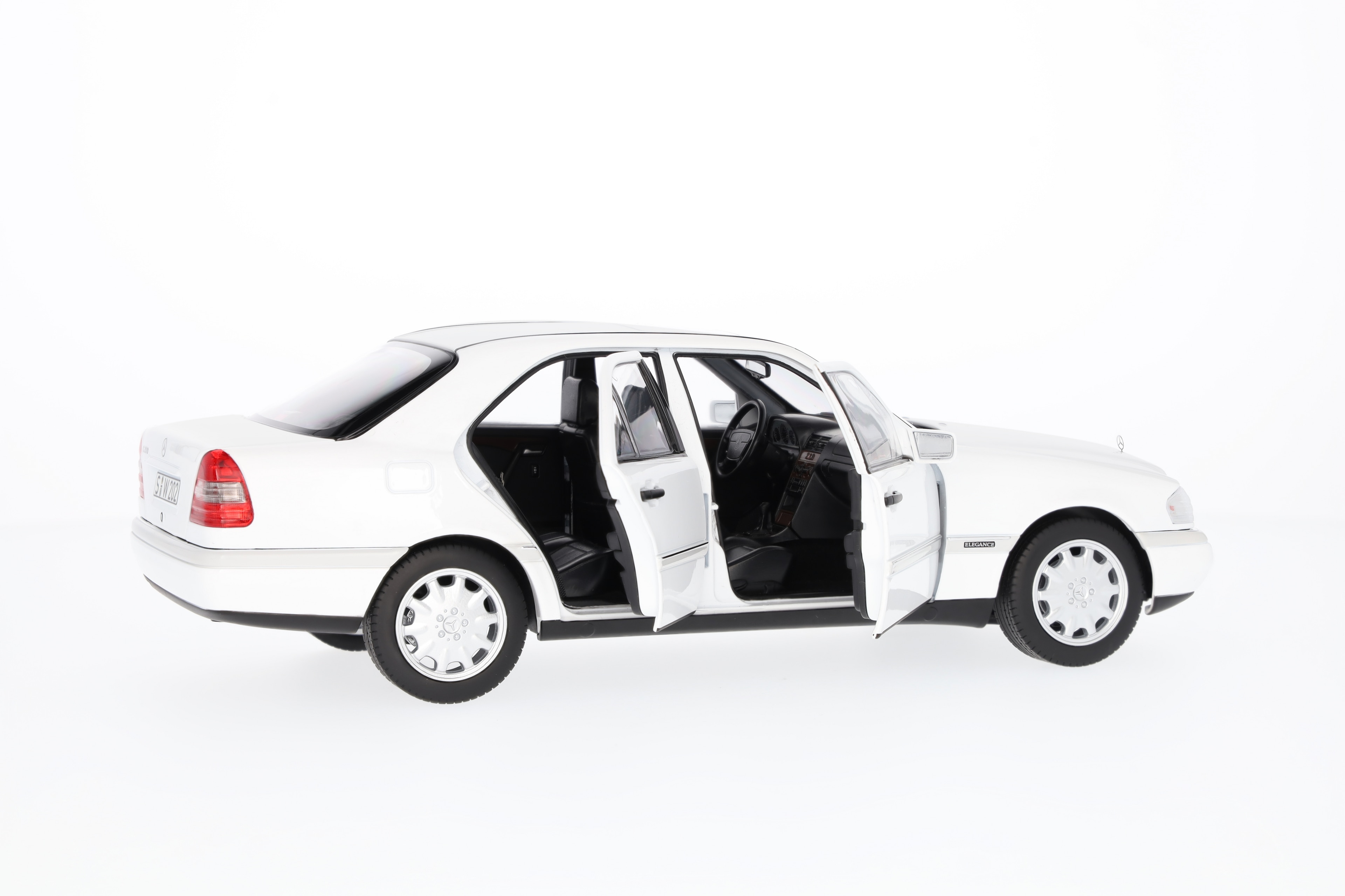 C 200 Sedan W 202 (1993–1996) - polarvit, Norev, 1:18