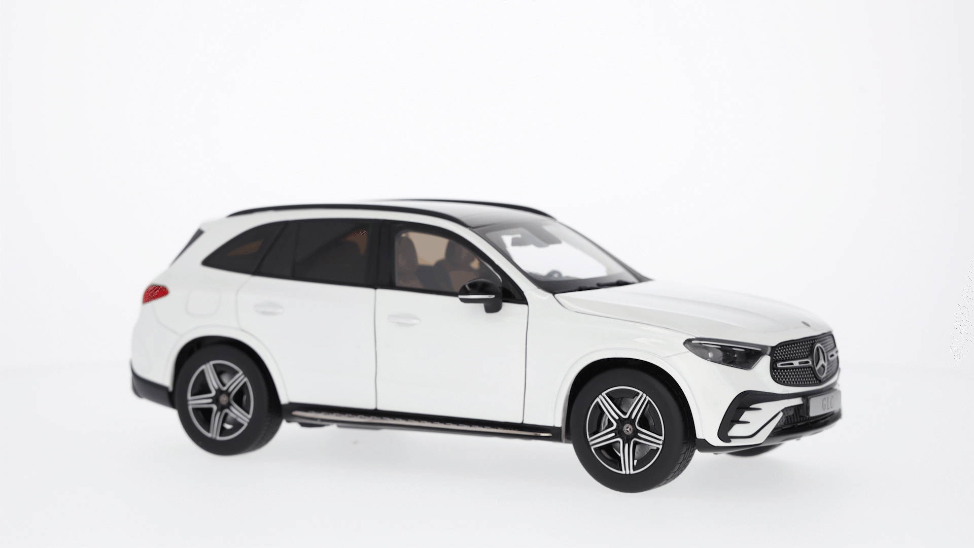 GLC, AMG Line, X254 - MANUFAKTUR opalitvit bright, iScale, 1:18