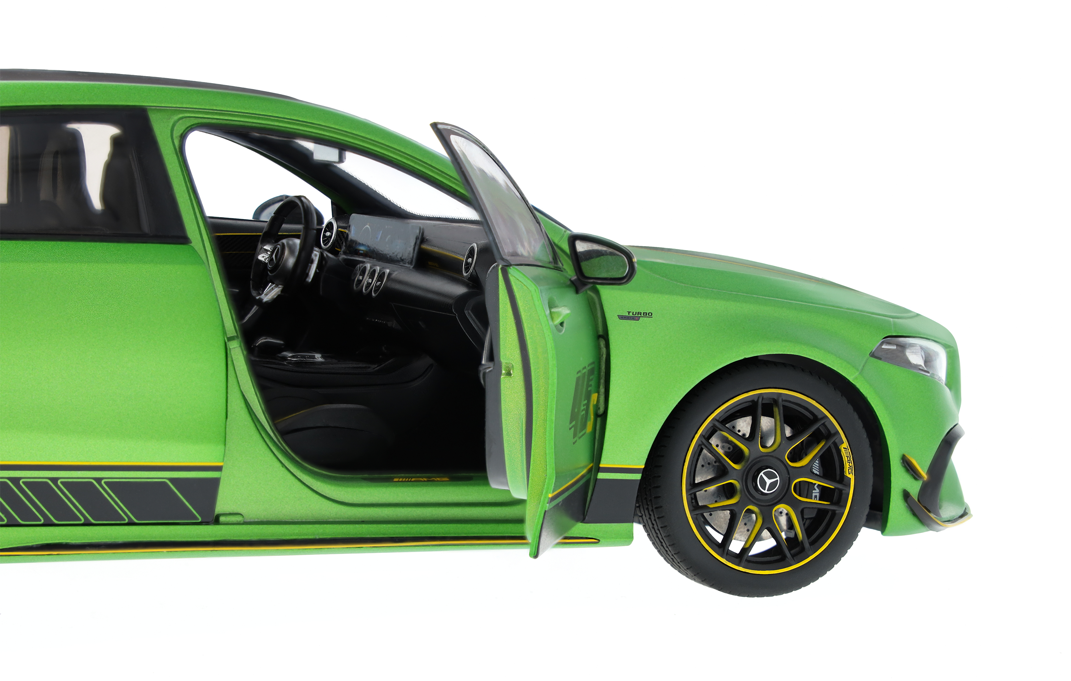 Mercedes-AMG A 45 S 4MATIC  - green ljus magno, NZG, 1:18